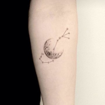 tatuaje luna