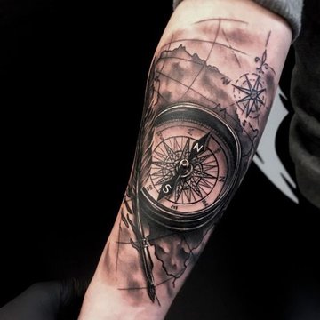 tatuaje brujula