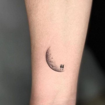 tatuaje luna