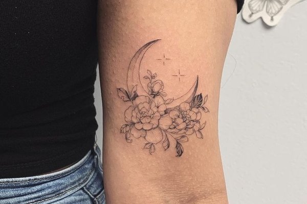 tatuaje luna