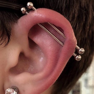 Piercings industriales