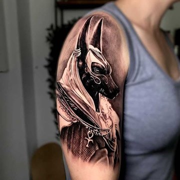 tatuaje anubis