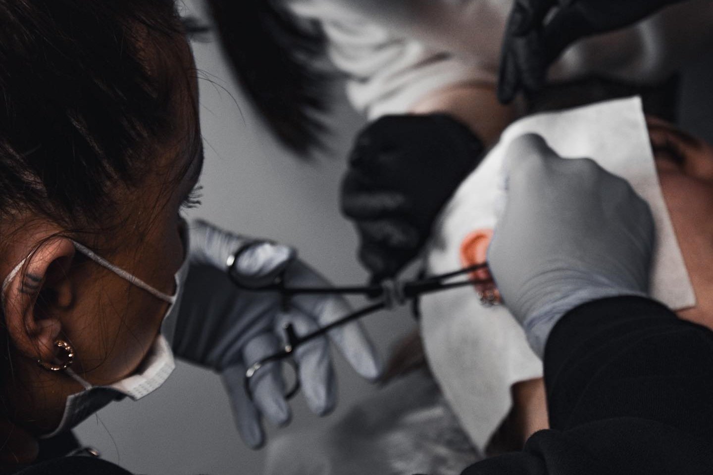 Curso de piercing en Granada