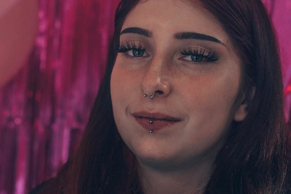 labret vertical