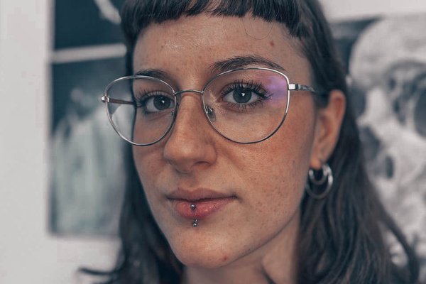 labret vertical