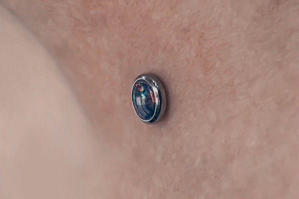 Piercing microdermal